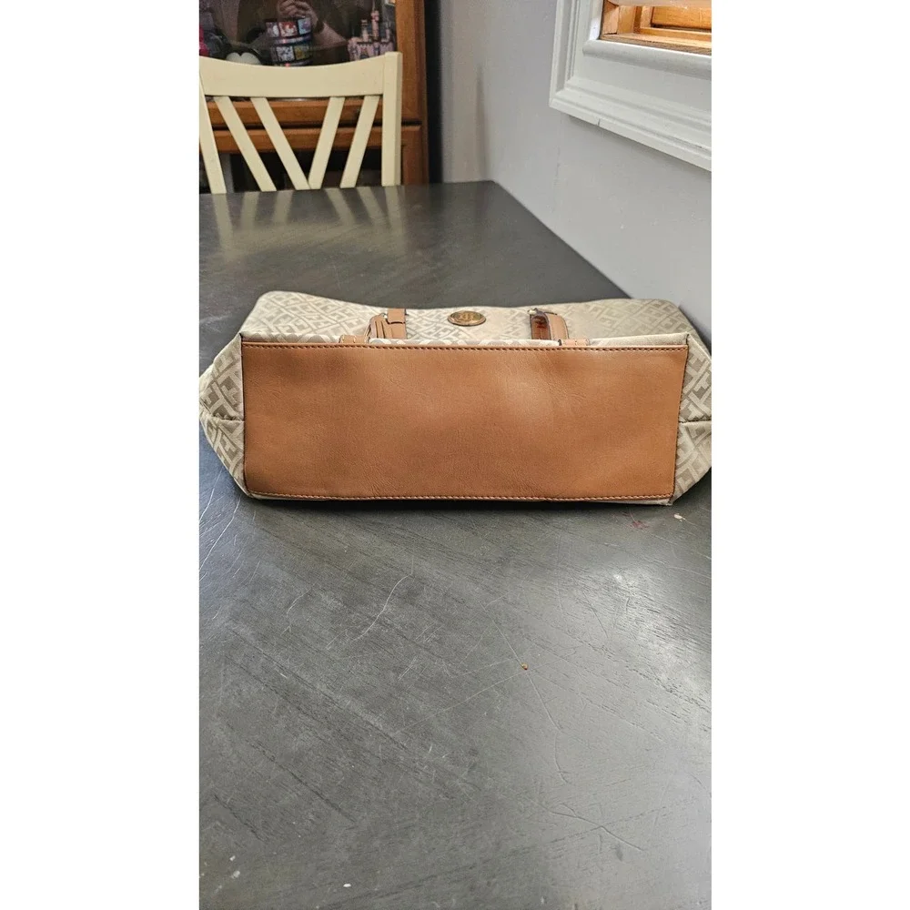 Tommy‎ Hilfiger Tan and Brown Tote